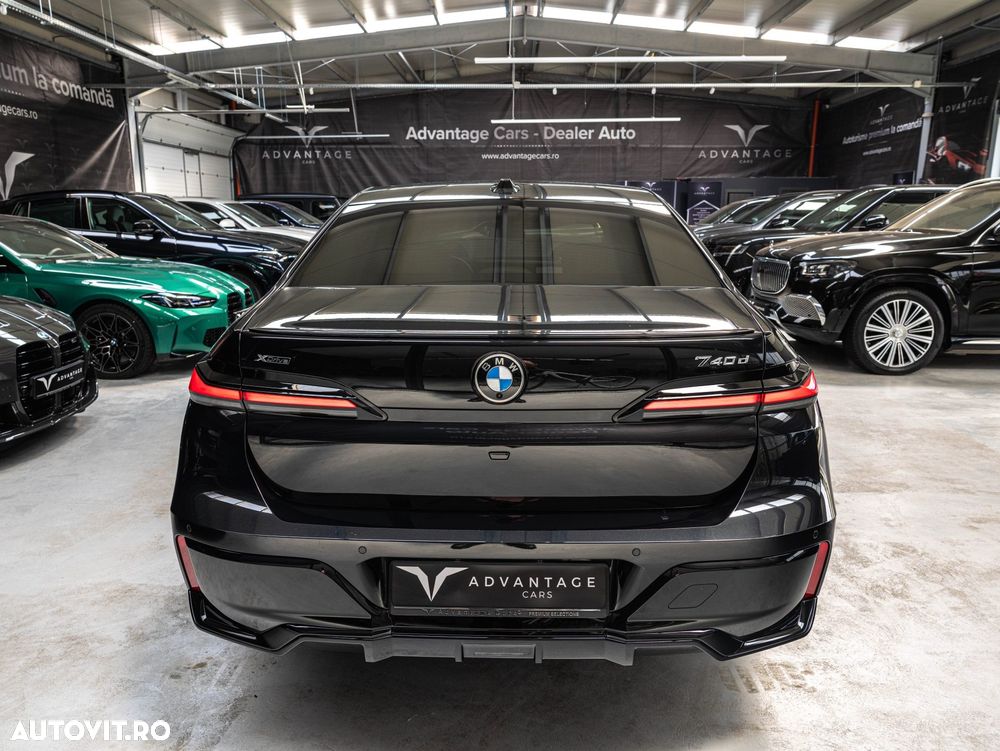 BMW Seria 7 740d xDrive MHEV - 8