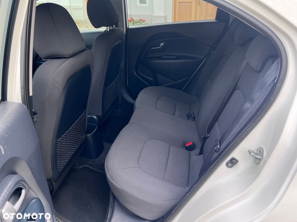 Kia Rio 1.4 XL - 18