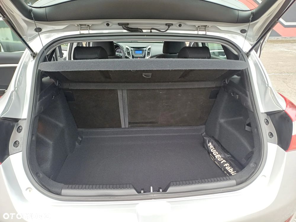 Hyundai i30 blue 1.6 GDI Style - 26