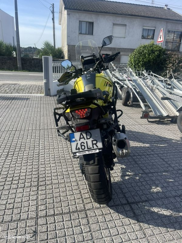 Suzuki DL 1050 - 4