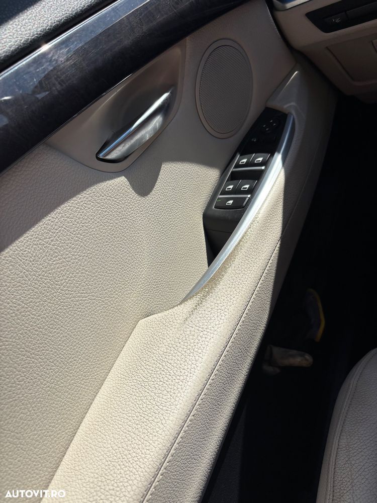 BMW Seria 5 530d xDrive Aut. GT - 14