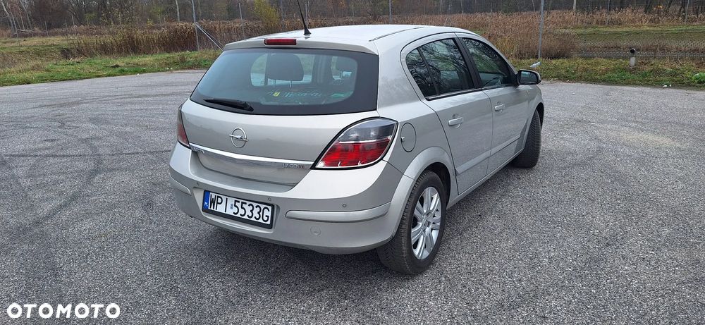 Opel Astra 1.7 CDTI Cosmo - 2