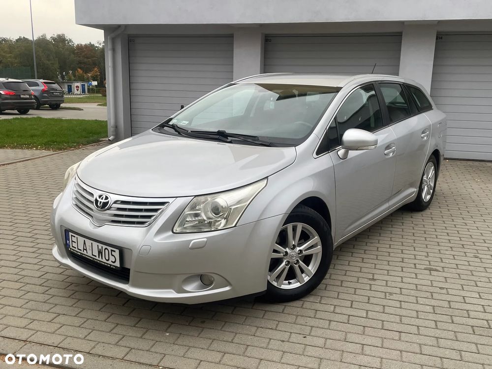 Toyota Avensis 2009 photo 2