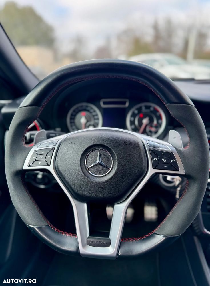 Mercedes-Benz A 45 AMG - 13