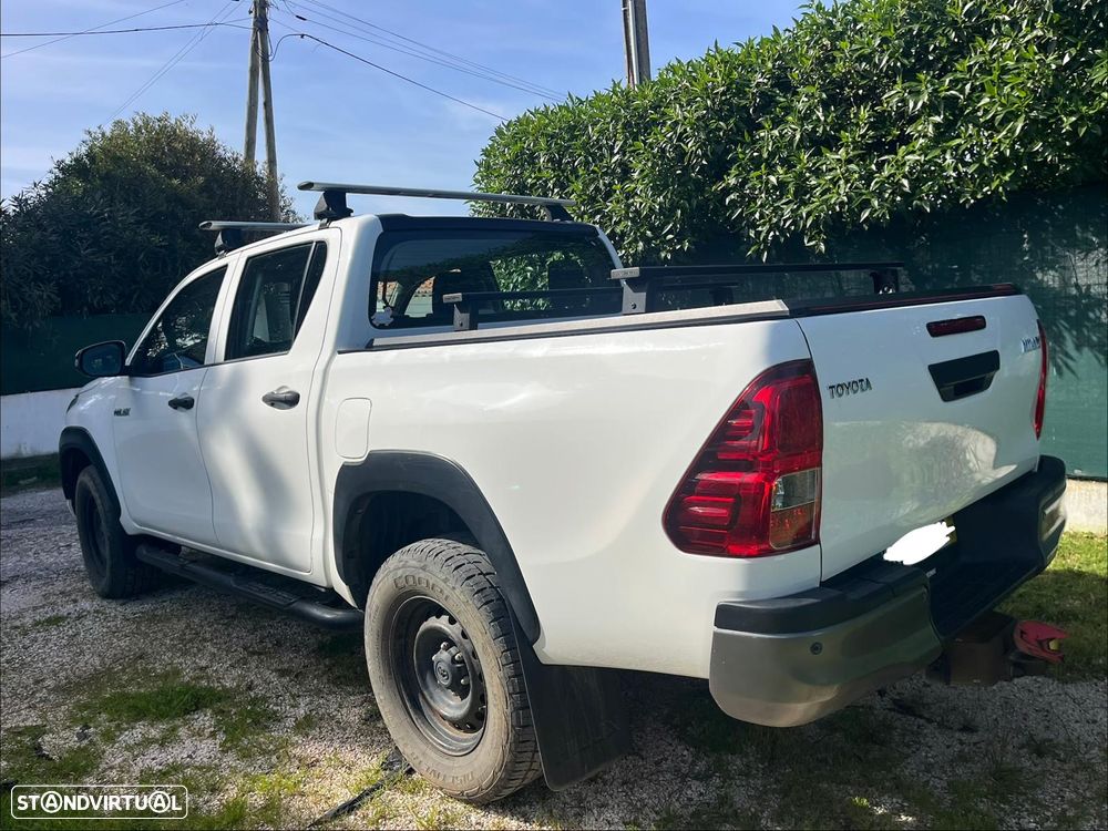 Toyota Hilux - 7