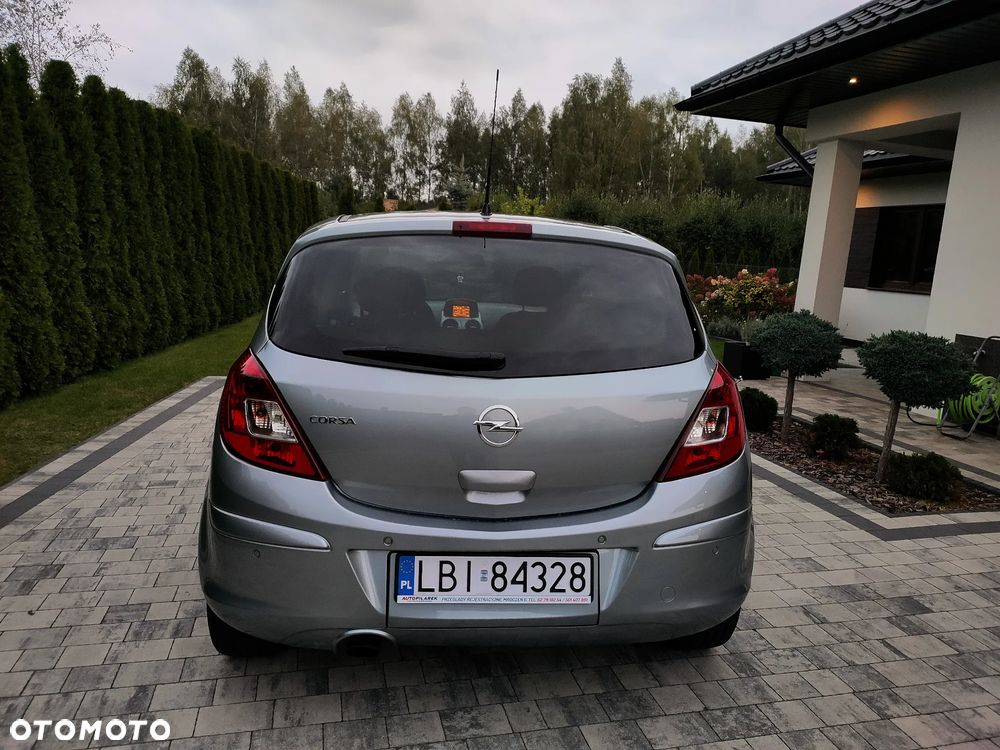 Opel Corsa 1.4 16V Satellite - 8