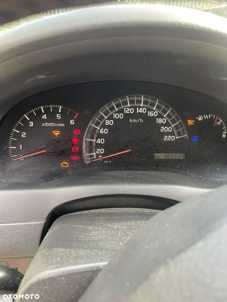 Toyota Avensis Verso D-4D - 22