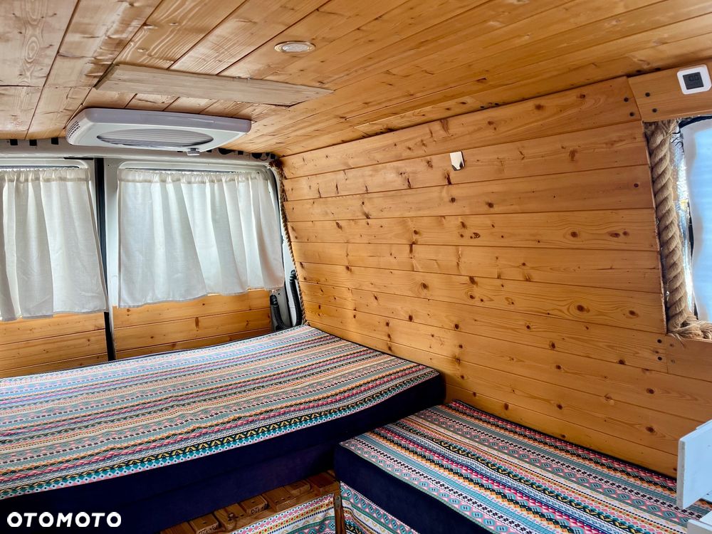 Volkswagen Transporter - 7