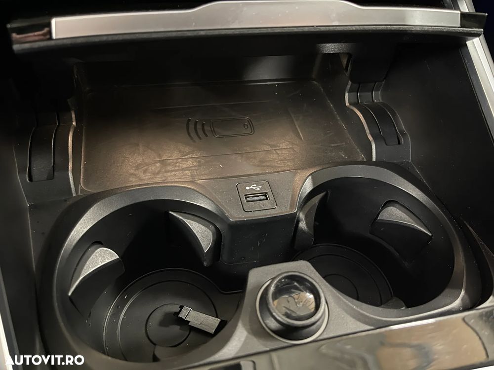 BMW Seria 3 320d xDrive AT MHEV - 24