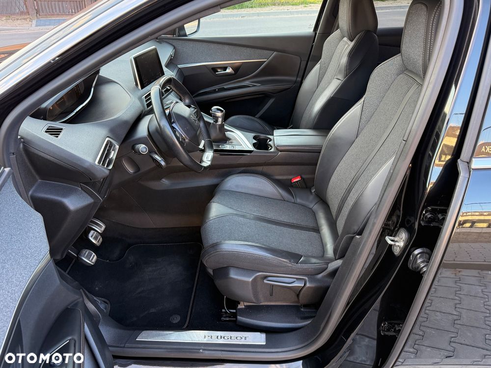 Peugeot 3008 2.0 BlueHDi Allure S&S - 22