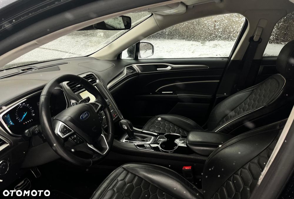 Ford Mondeo Vignale 2.0 Hybrid - 10