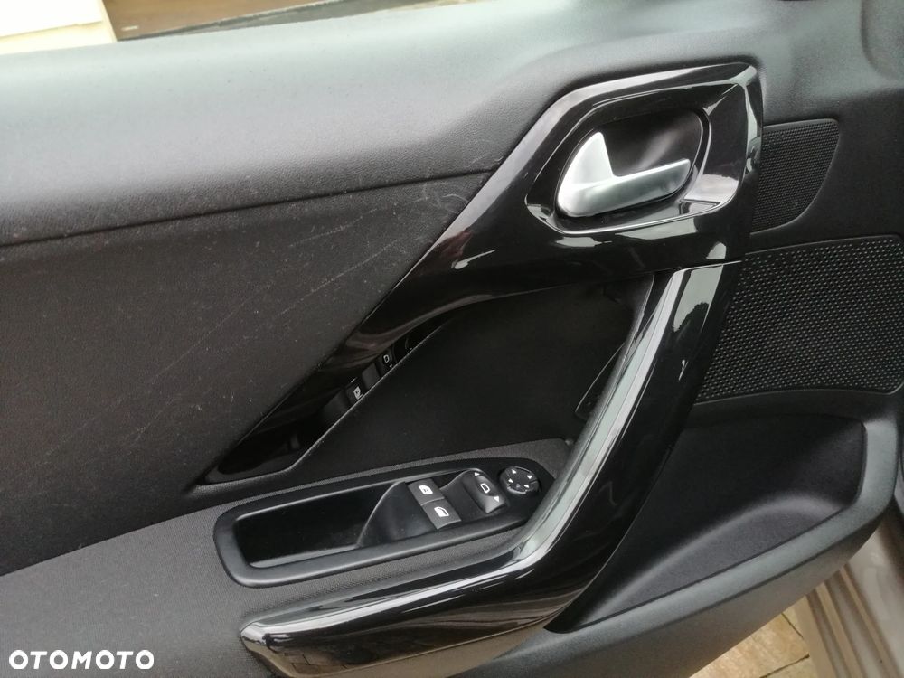 Peugeot 208 95 VTI Active - 17