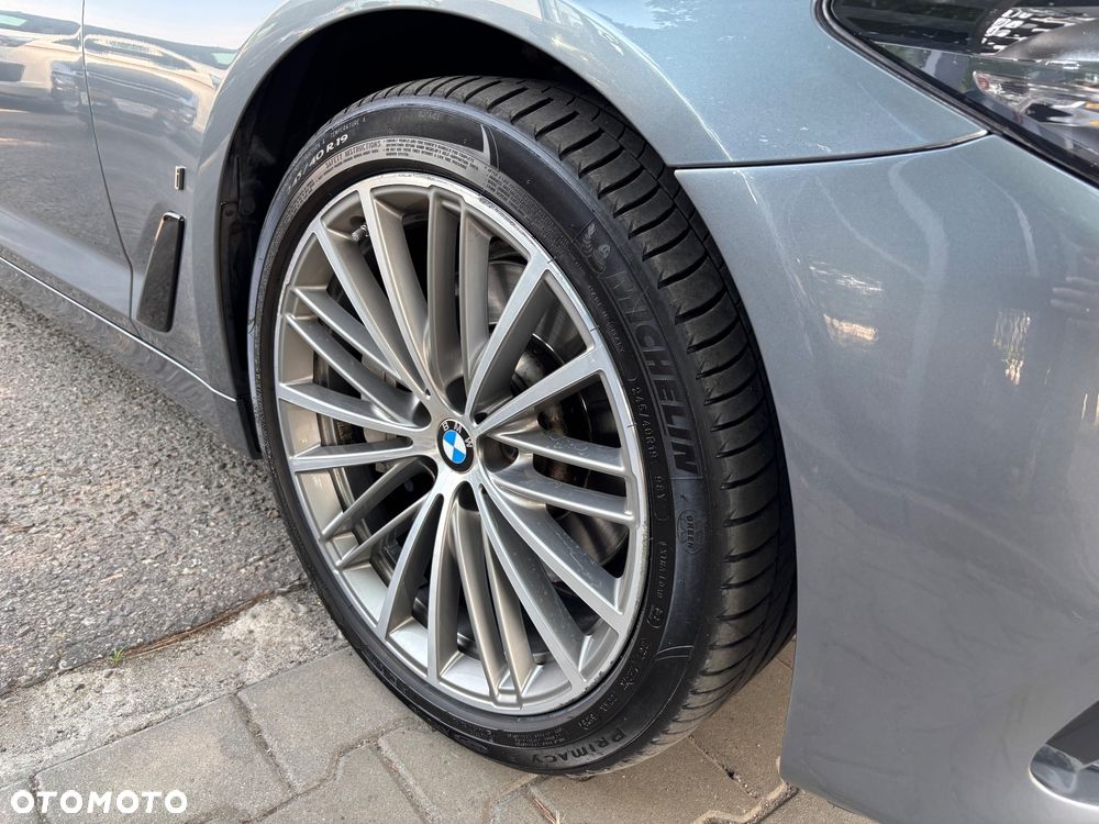 BMW Seria 5 - 36