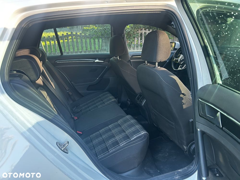 Volkswagen Golf GTD 2.0 TDI SCR DSG - 15
