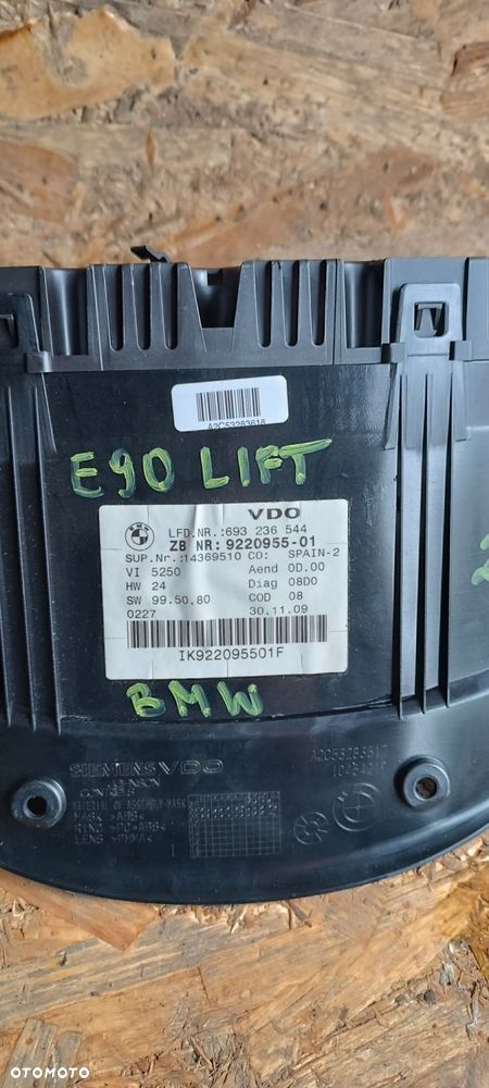 BMW E90 STEROWNIK SILNIKA LICZNIK STACYJKA ZESTAW STARTOWY N43 7599881 - 8