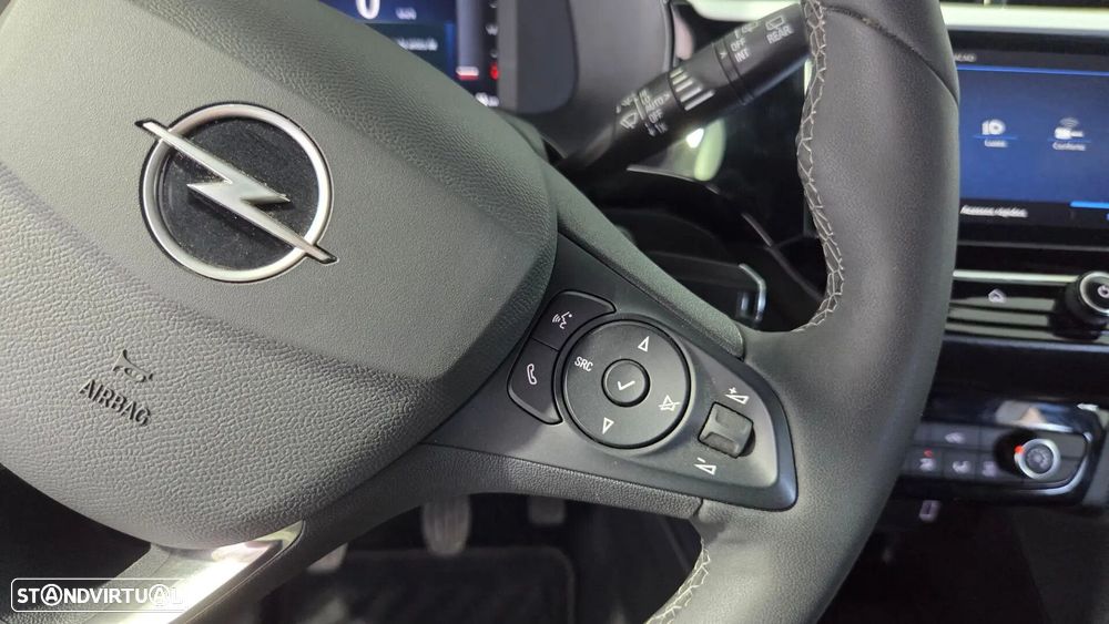 Opel Corsa 1.2 Direct Injection Turbo S&S GS - 33