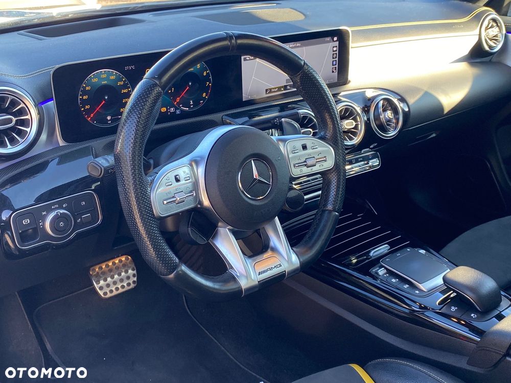Mercedes-Benz CLA AMG 45 S 4-Matic 8G-DCT - 11