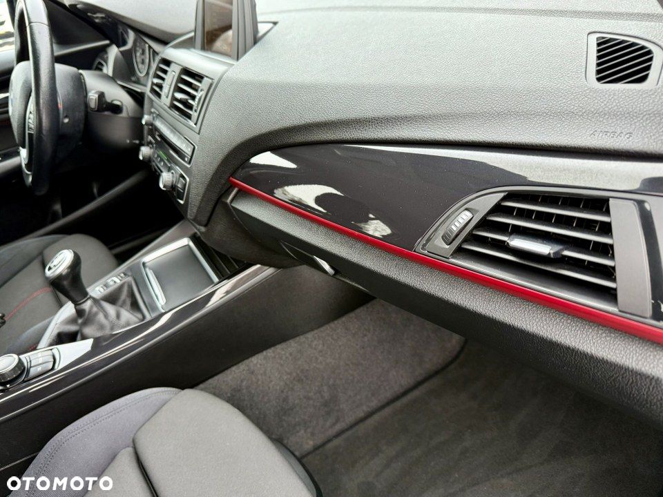 BMW Seria 1 116i Sport Line - 31