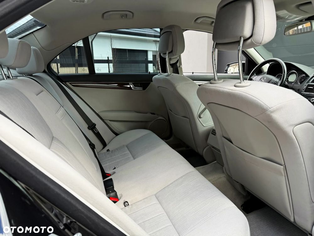 Mercedes-Benz Klasa C - 19