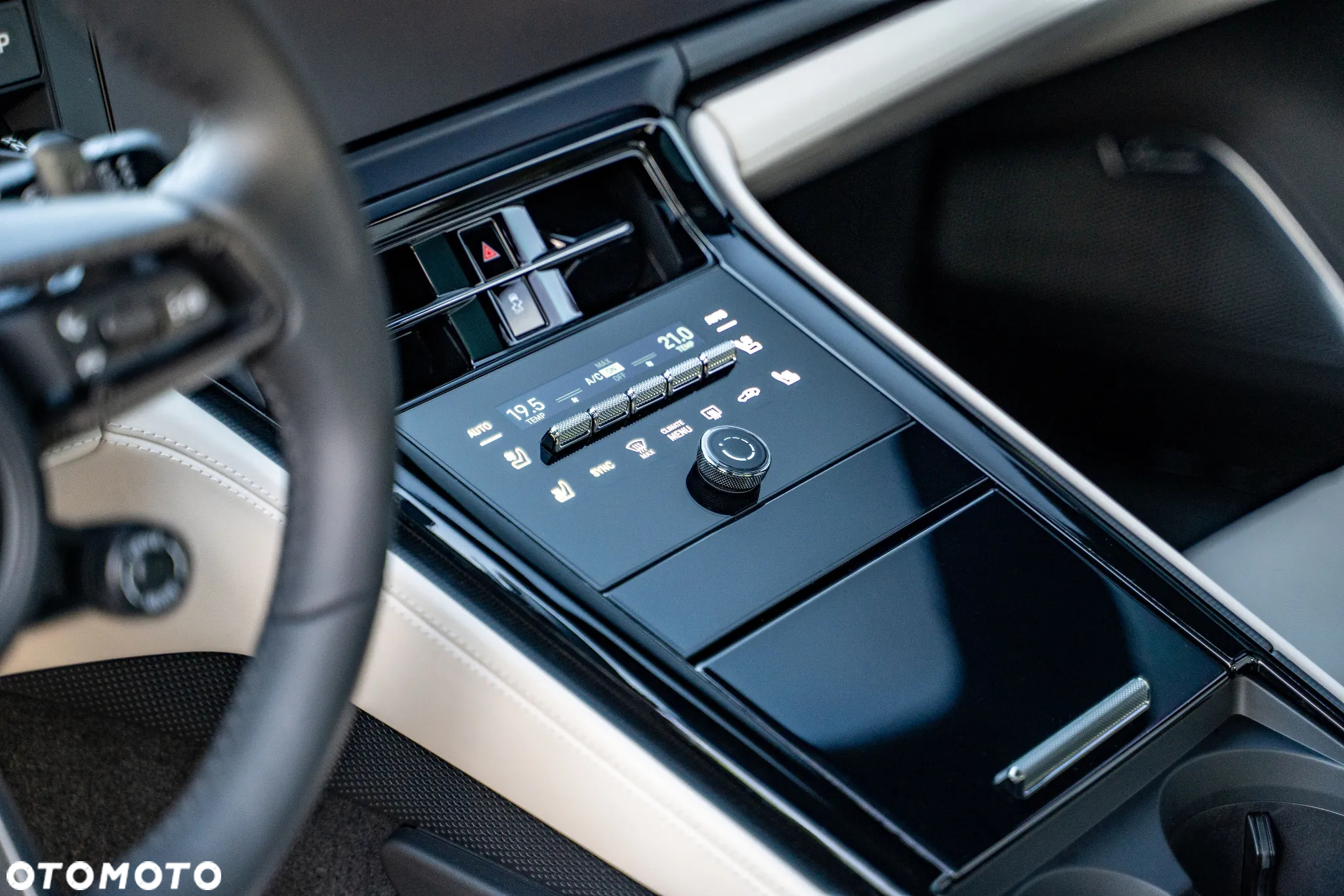 Porsche Panamera ver-4-e--hybrid-phev - 20