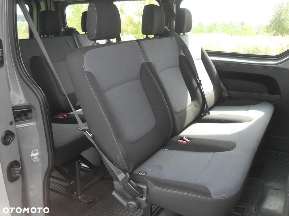 Opel Vivaro - 10