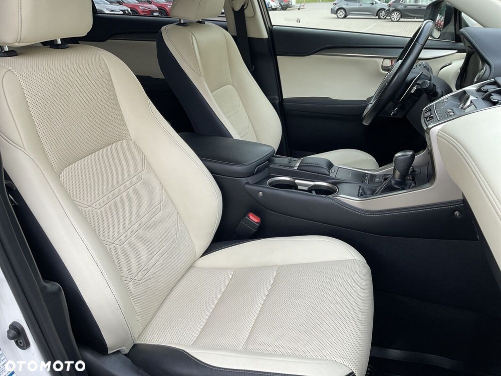 Lexus NX 300 Prestige AWD - 11