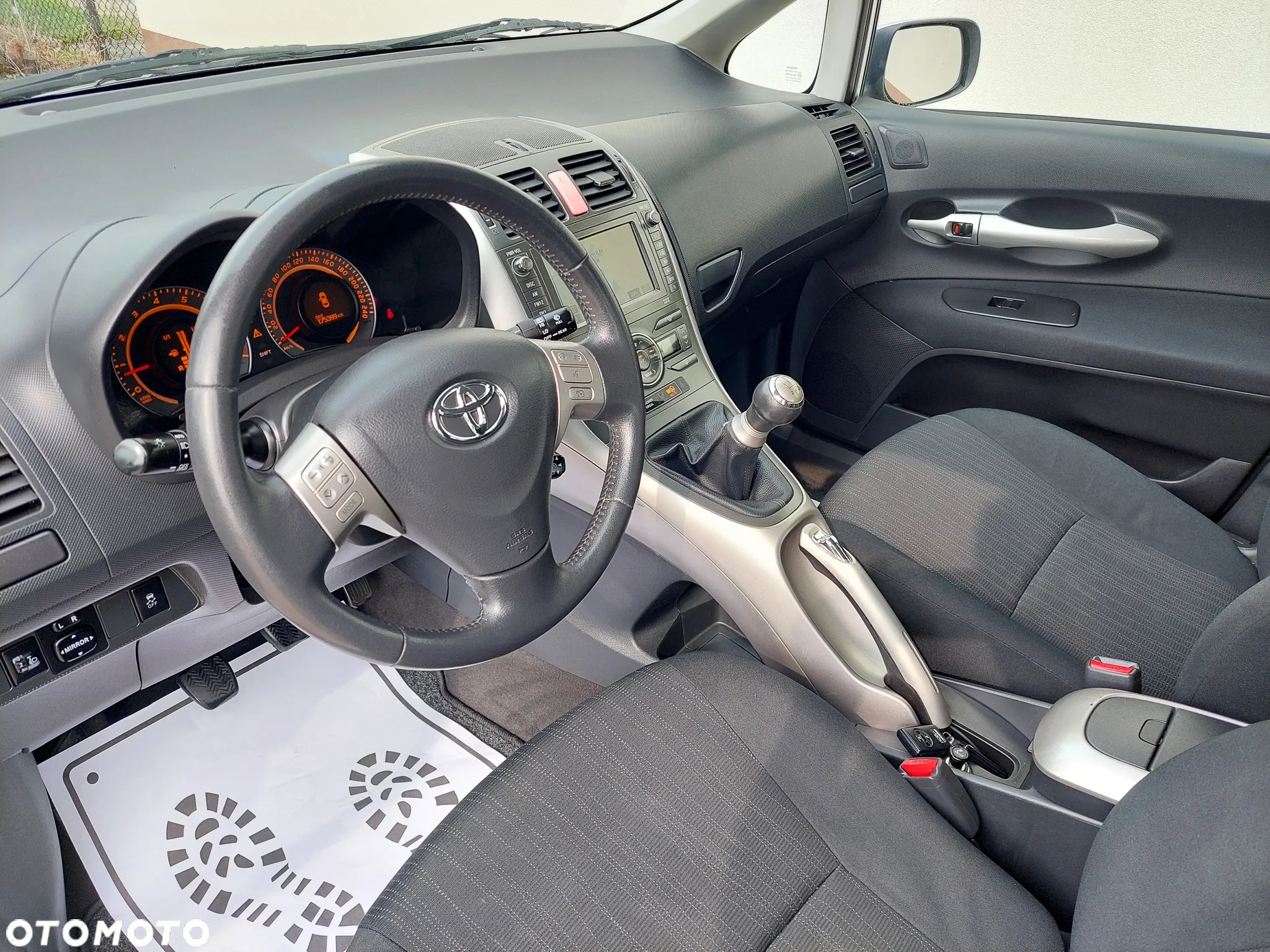 Toyota Auris 1.6 VVT-i Prestige - 30