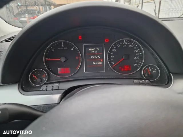 Audi A4 2.0 TDI - 6