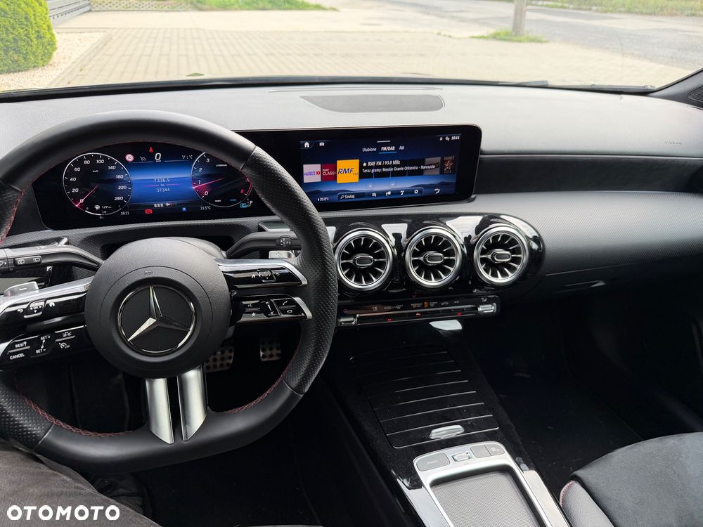 Mercedes-Benz Klasa A 200 AMG Line 7G-DCT - 19