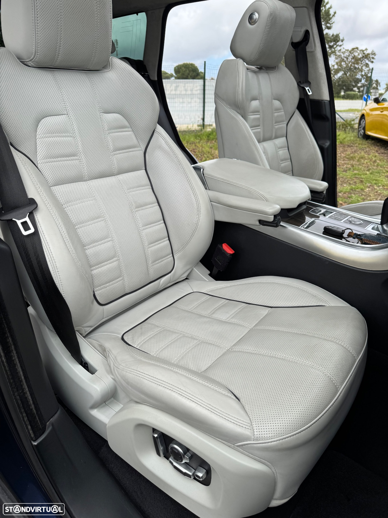 Land Rover Range Rover Sport 3.0 SDV6 HEV Autobiography Dynamic - 29