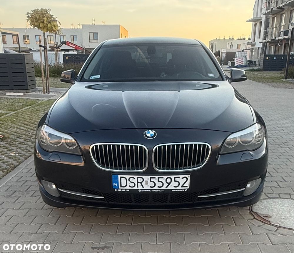BMW Seria 5 2012 photo 2