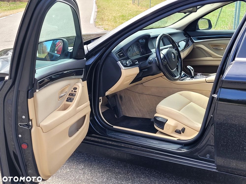 BMW Seria 5 520d - 14