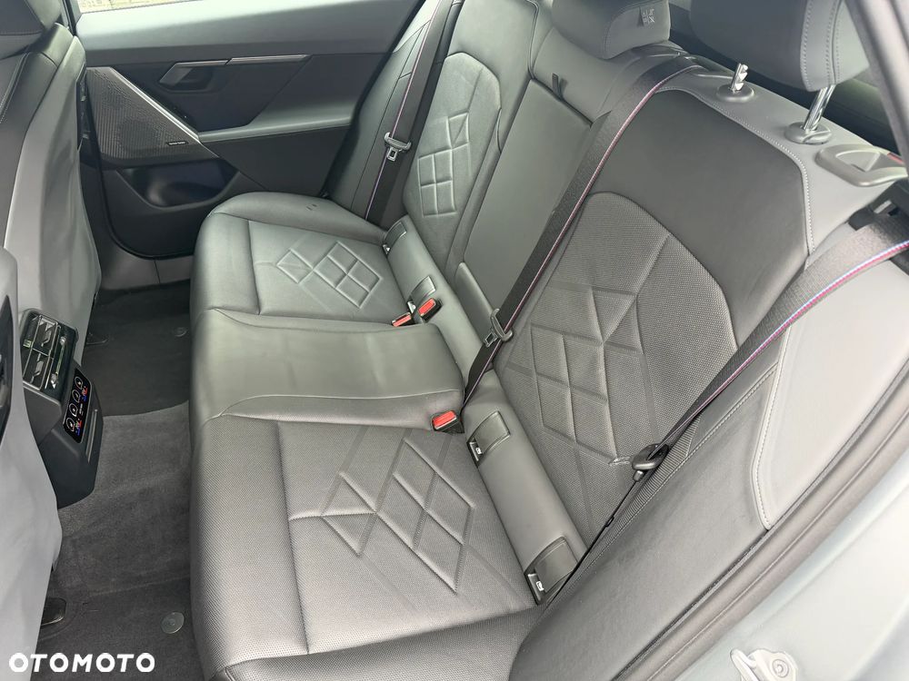 BMW Seria 5 540d xDrive mHEV M Sport - 31