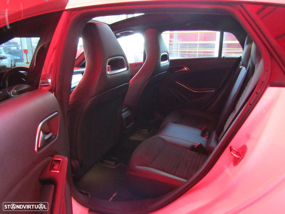 Mercedes-Benz CLA 200 d Shooting Brake AMG Line - 7