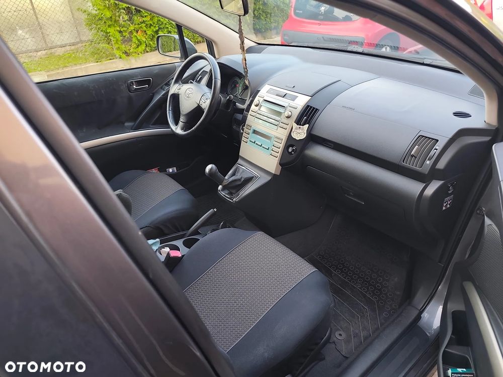 Toyota Corolla Verso 2.2 D-4D Sol - 6