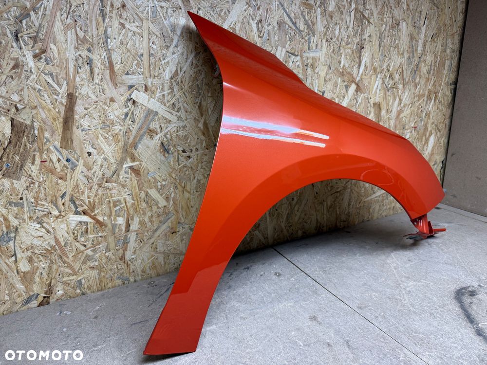 BŁOTNIK PRZÓD PRAWY PRZEDNI PRAWY OPEL CORSA F POMARAŃCZOWY - 28