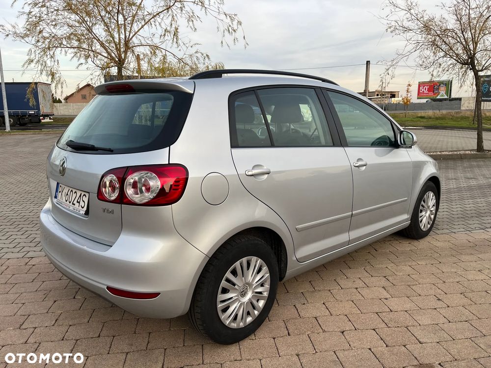 Volkswagen Golf Plus - 11