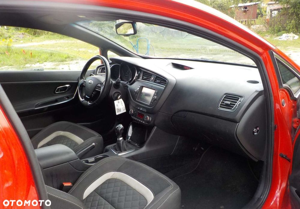 Kia Ceed - 18