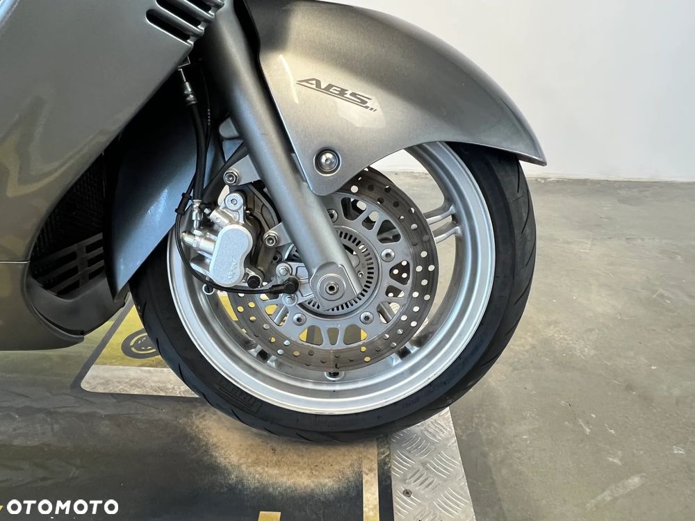 Suzuki Burgman - 22