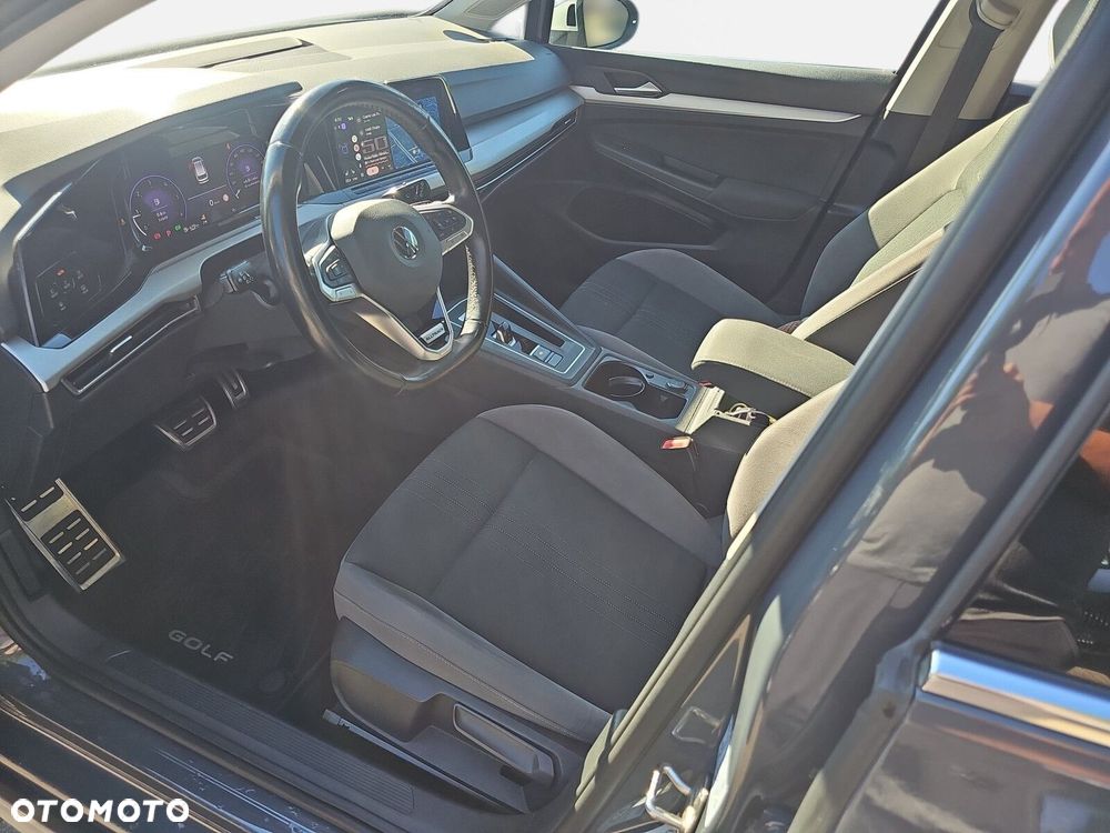 Volkswagen Golf - 10