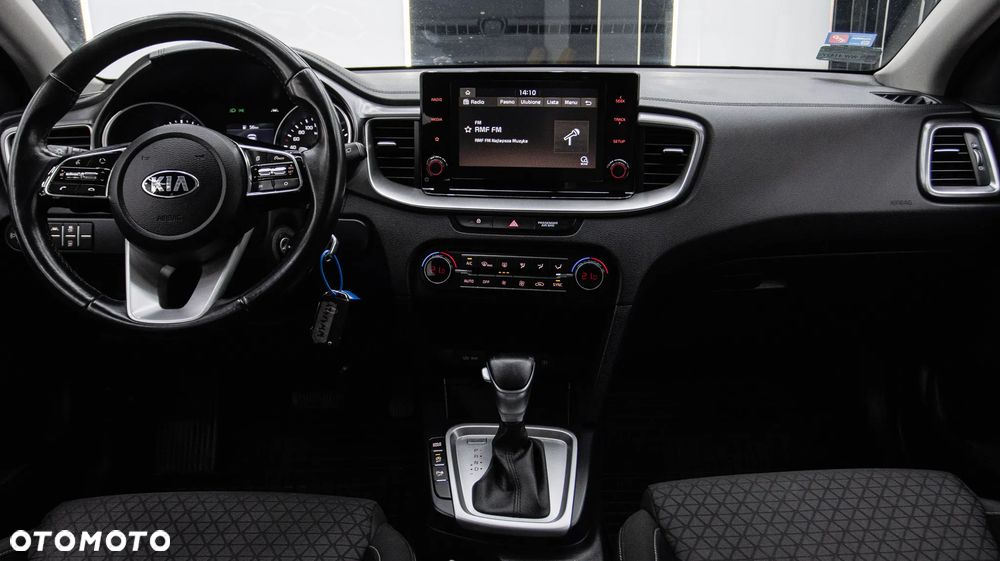Kia Ceed 1.6 CRDi mHEV M DCT - 13