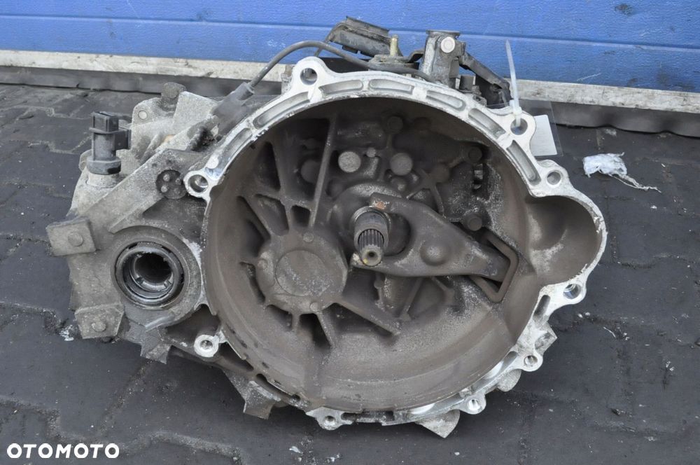 CEED I i30 I 1.6 CRDI 66kW 90KM SKRZYNIA WCJ6H - 1