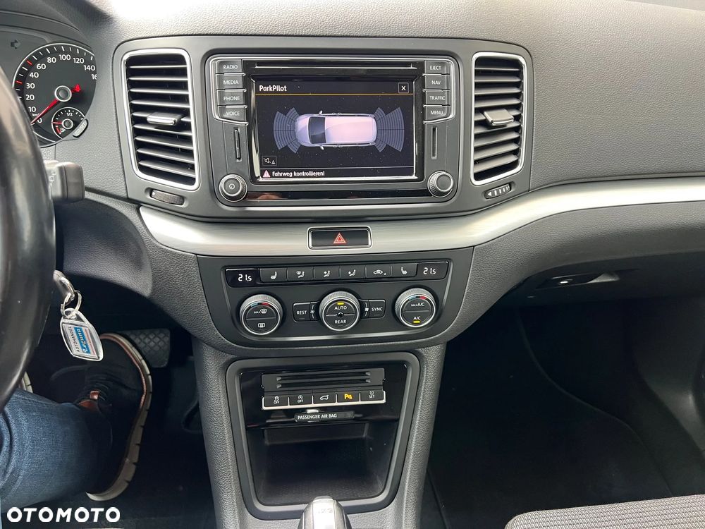 Volkswagen Sharan 2.0 TDI DSG 4MOTION (BlueMotion Technology) Comfortline - 17
