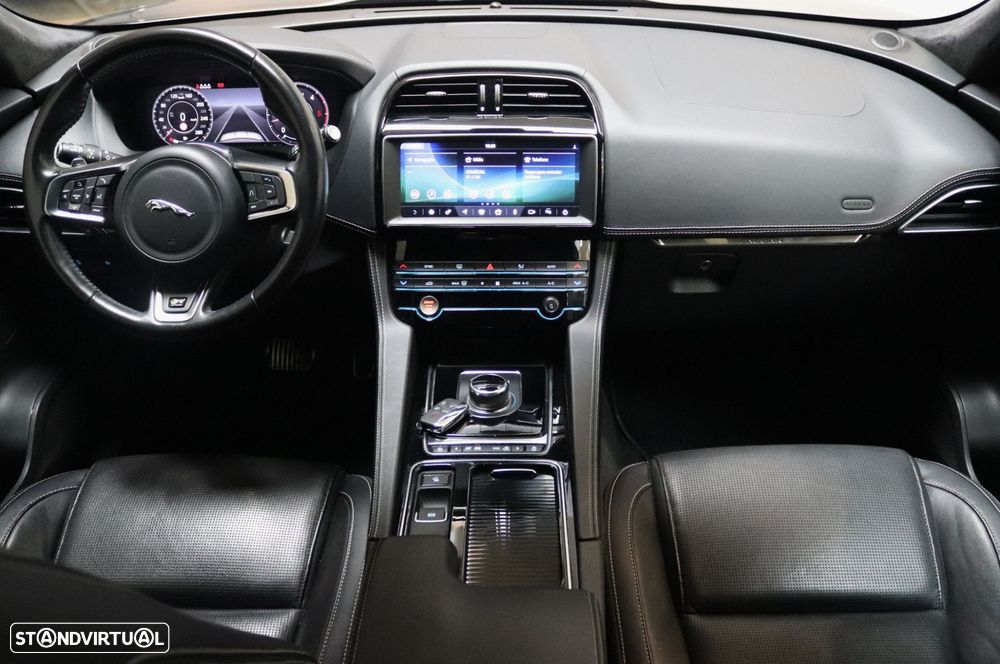 Jaguar F-Pace 2.0 i4D R-Sport Aut. - 37