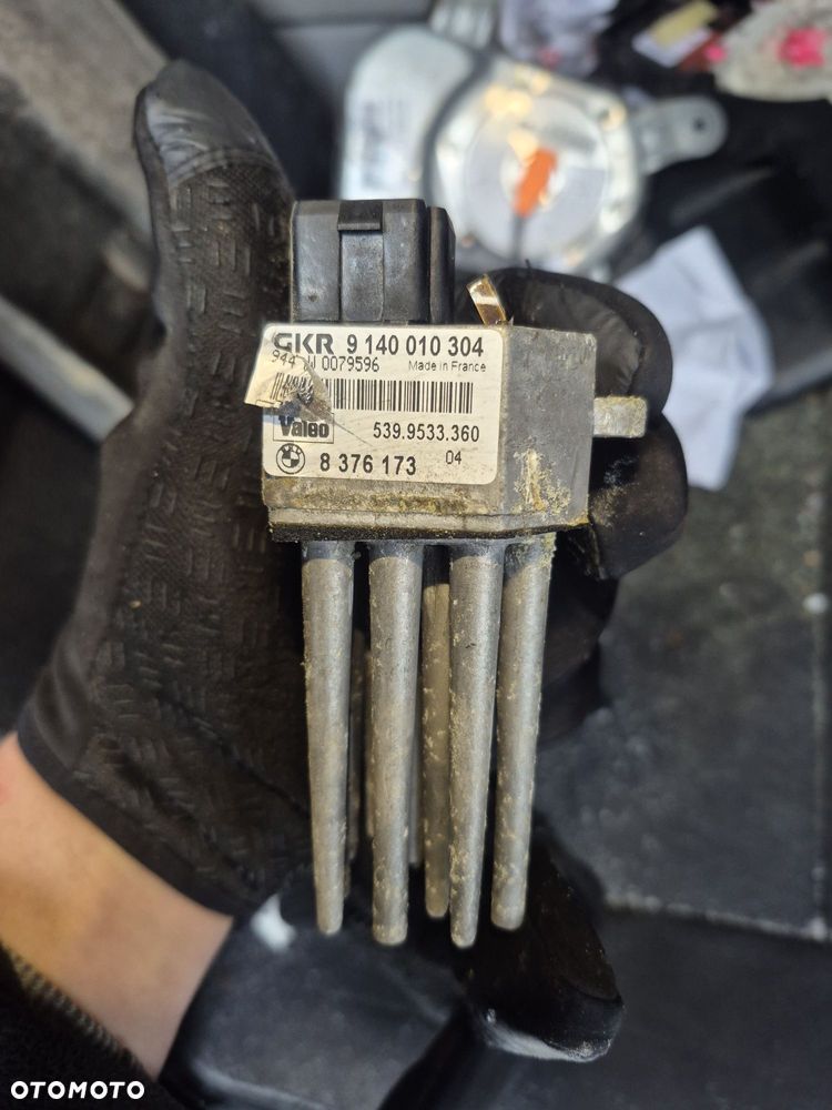 Rezystor opornica dmuchawy nawiewu  bmw e39