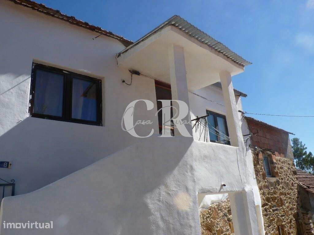 Duas casas habitáveis numa aldeia tradicional de montanha em Alvares, - Grande imagem: 4/60