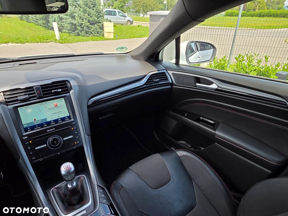 Ford Mondeo SW 2.0 TDCi S&S ST-Line - 22