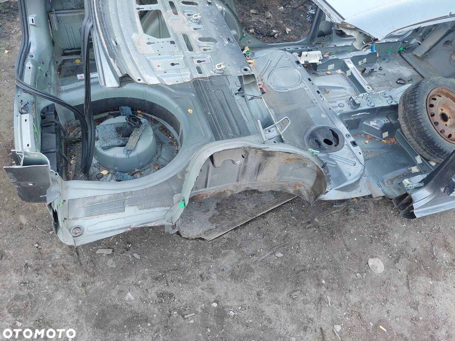 WANNA BAGAŻNIKA PAS TYLNY VW JETTA V SEDAN LD7X - 6
