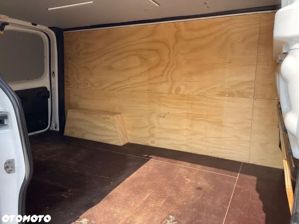 Opel Vivaro - 21