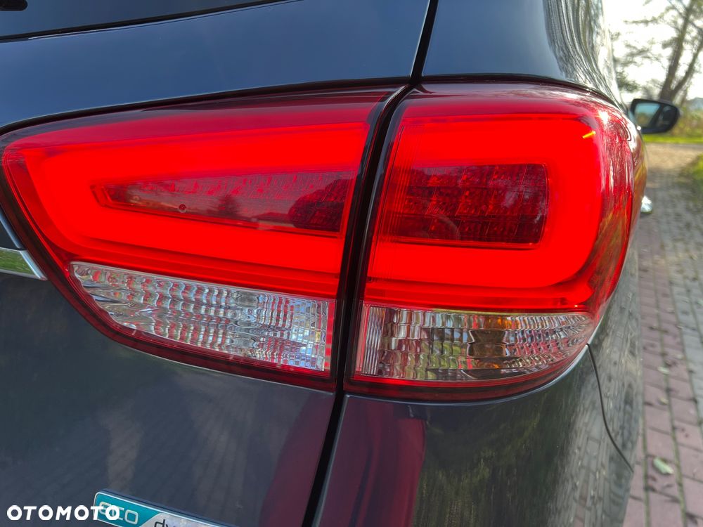 Kia Carens 1.7 CRDi L DCT - 25